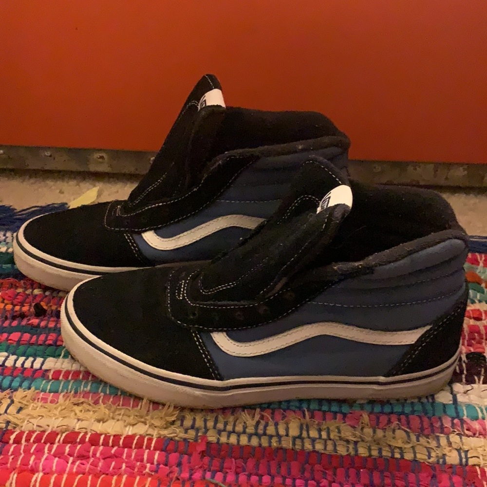 Vans - Picture 3 of 6